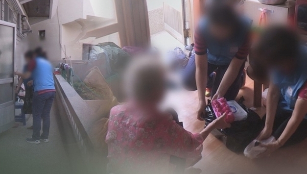 퇴원 어르신 지역사회 복귀 전 머무르는 '중간집' 모형 만든다