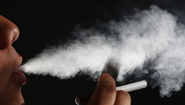 "흡연이 허리 통증도 악화…디스크 발생 위험 최대 1.42배"