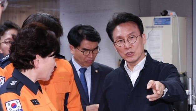 金총리 "제도·인프라 한계로 응급실 뺑뺑이…전체적 개선 필요"