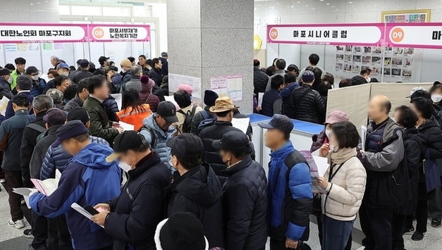 "노인일자리 참여자가 더 건강…취약노인에 장벽 완화해야"