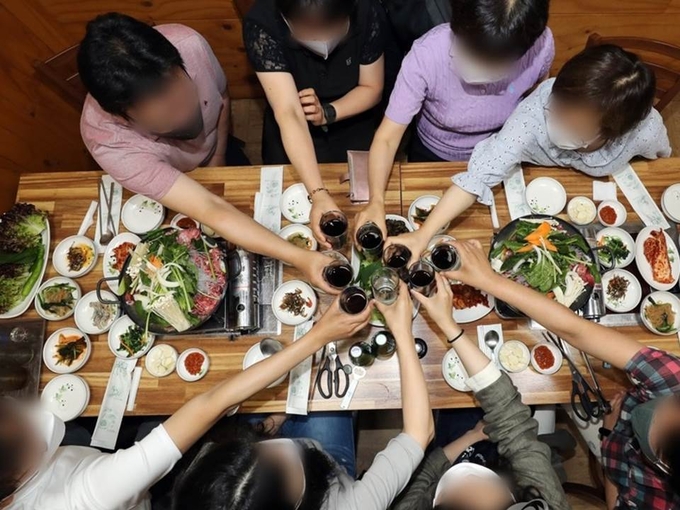 8인 모임 가능으로, 오랜만의 점심 회식