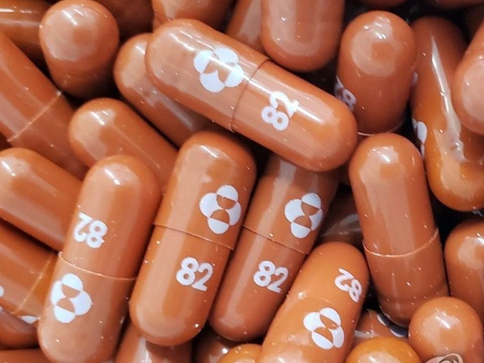 미 FDA 승인받은 머크 코로나 알약 치료제 '몰누피라비르'