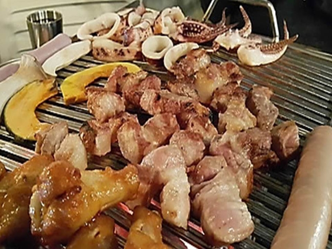 <strong>바비큐 </strong>[연합}